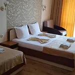 Hotel семеен детелини Primorsko
