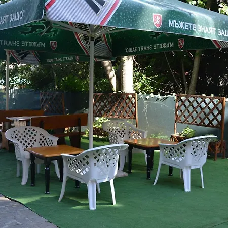 Hotel семеен детелини 2*