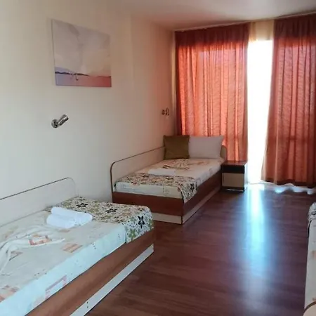 семеен детелини Hotel