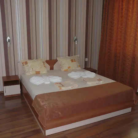 семеен детелини Hotel Primorsko