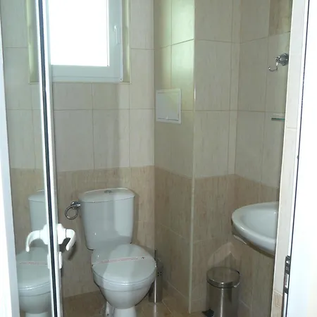 семеен детелини Hotel 2*