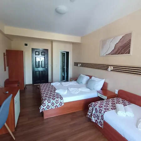 семеен детелини 2* Primorsko