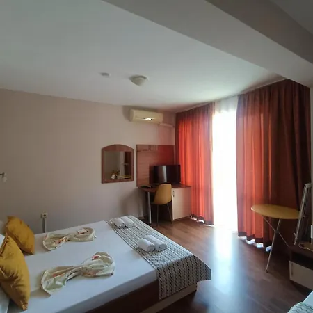 семеен детелини Hotel Primorsko