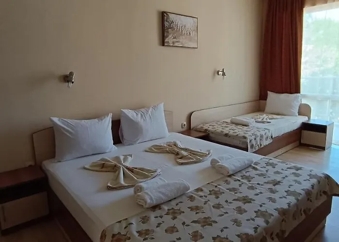Otel семеен детелини 2*