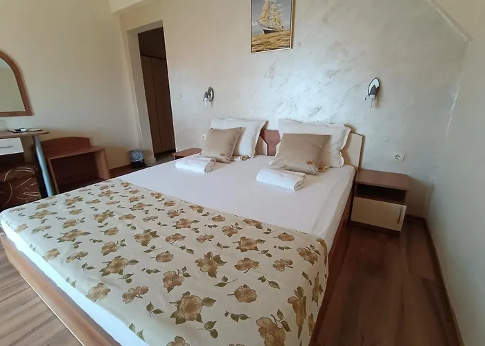 семеен детелини Otel 2*