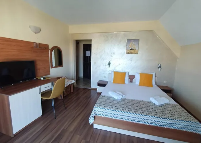 Otel семеен детелини