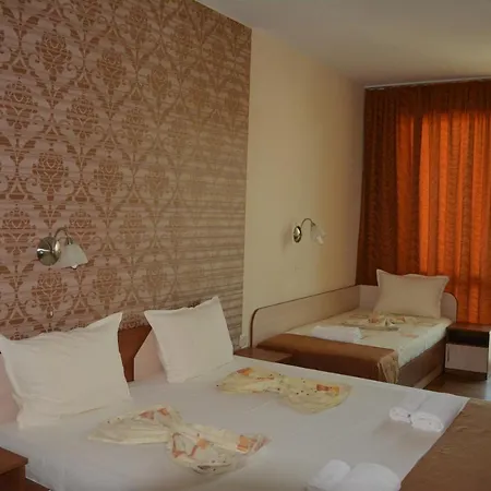 семеен детелини 2* Primorsko