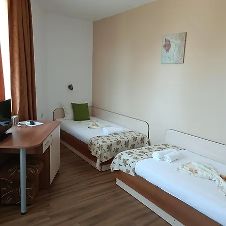 семеен детелини 2* Primorsko