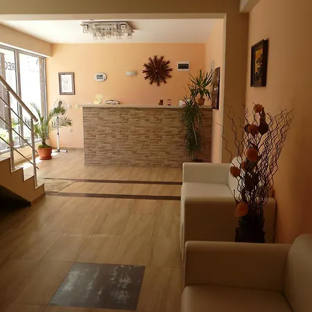 Ξενοδοχείο семеен детелини 2*