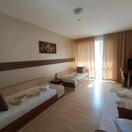 семеен детелини Hotel Primorsko