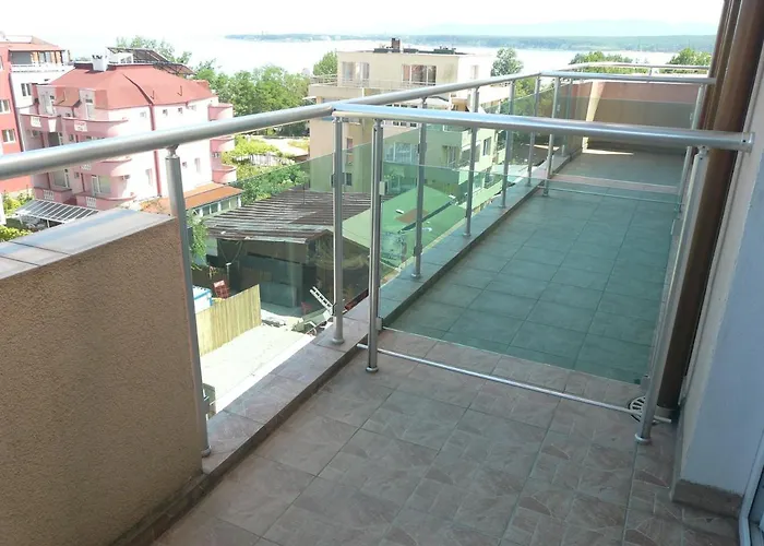 семеен детелини Hotel 2*